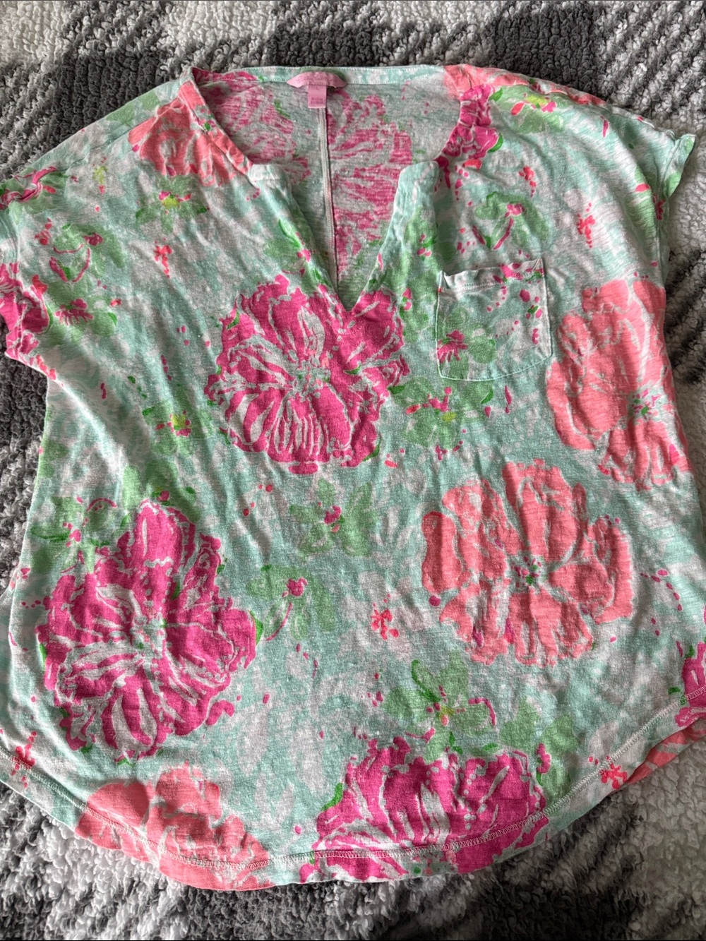 Lilly Pulitzer Floral V-Neck Knit Top - Pink & Mint 🩷